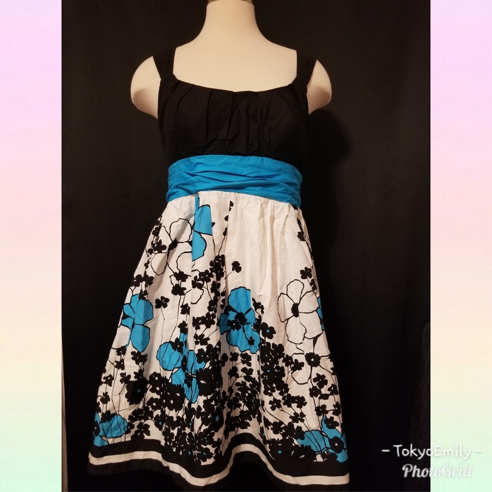 City triangles empire waist floral dress